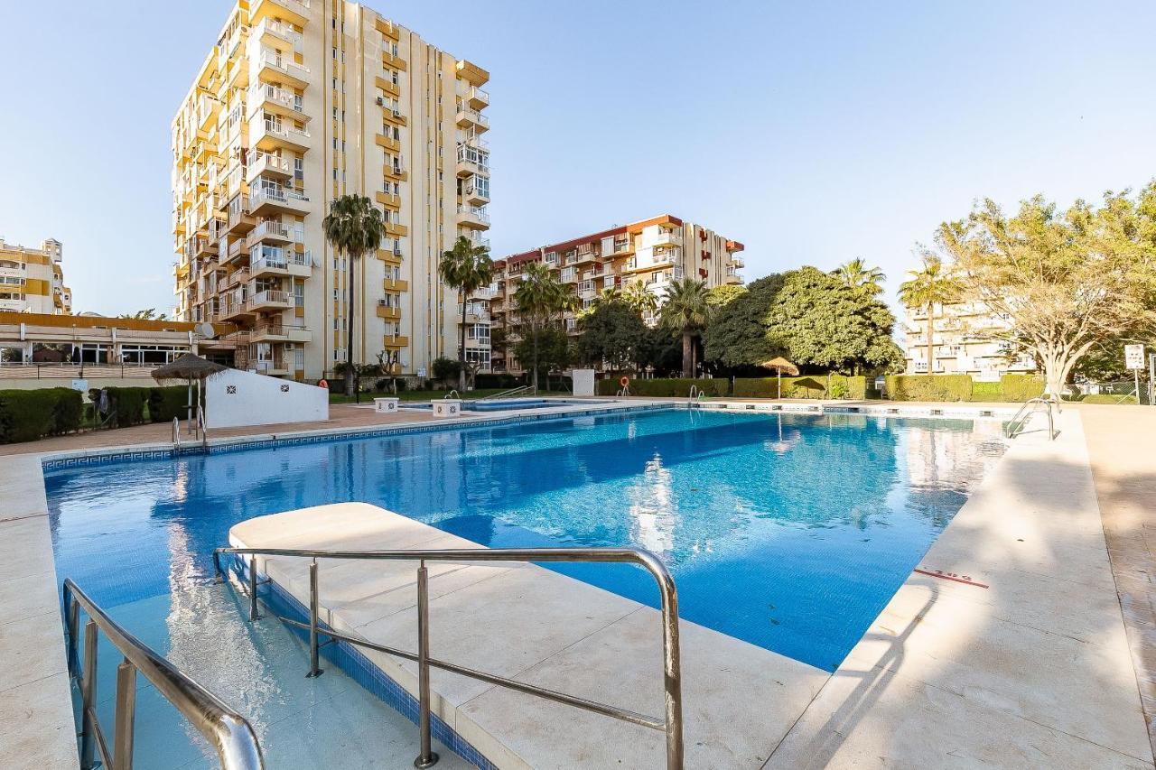 Sun Coast -- Superb With 4 Pools, Gardens & Breakfast Lejlighed *
