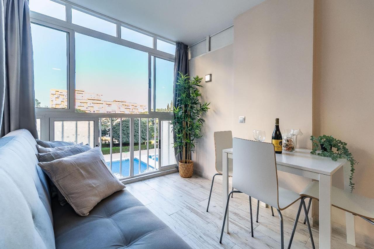 Sun Coast -- Superb With 4 Pools, Gardens & Breakfast Benalmádena