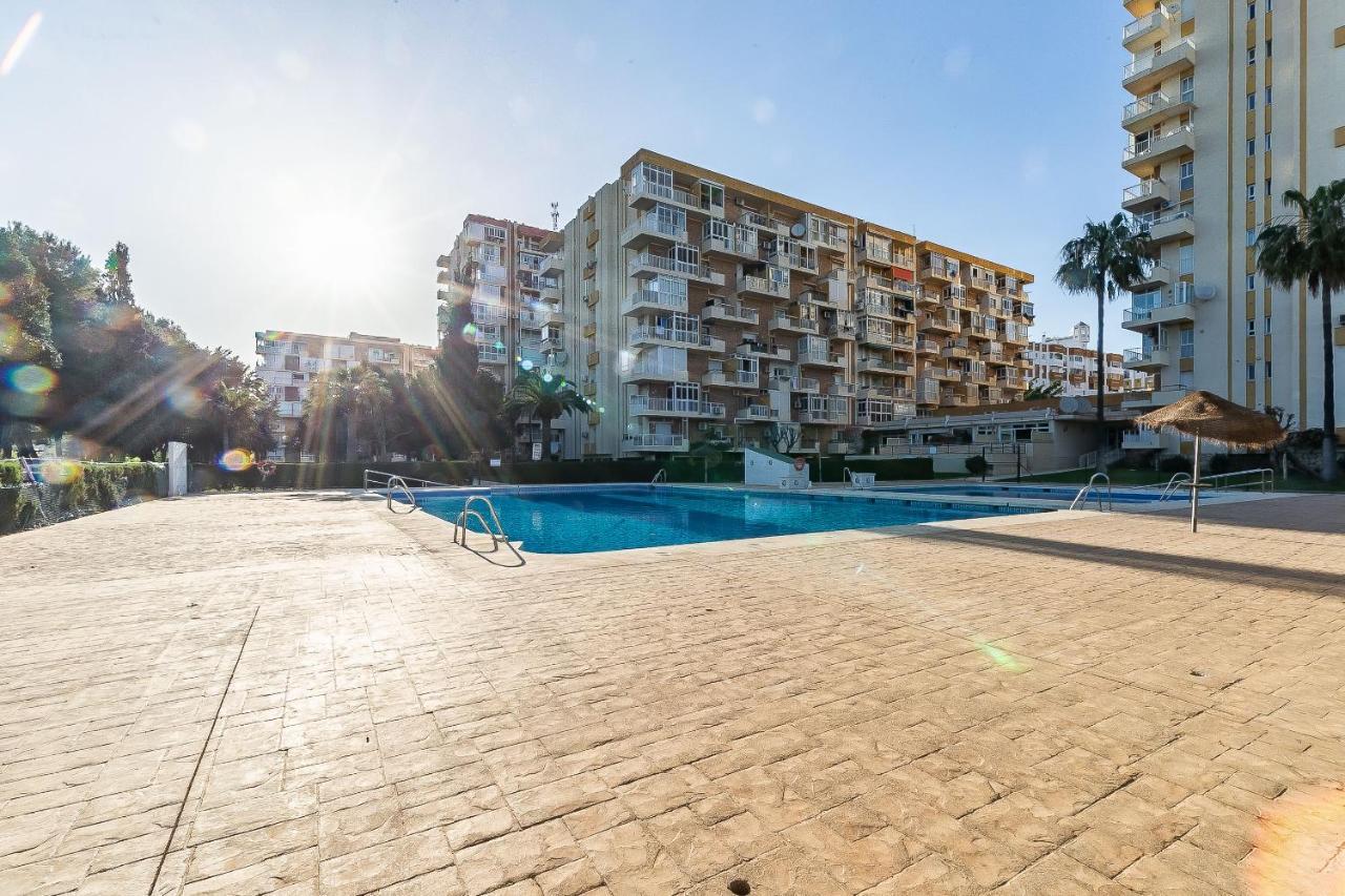 Sun Coast -- Superb With 4 Pools, Gardens & Breakfast Lejlighed *