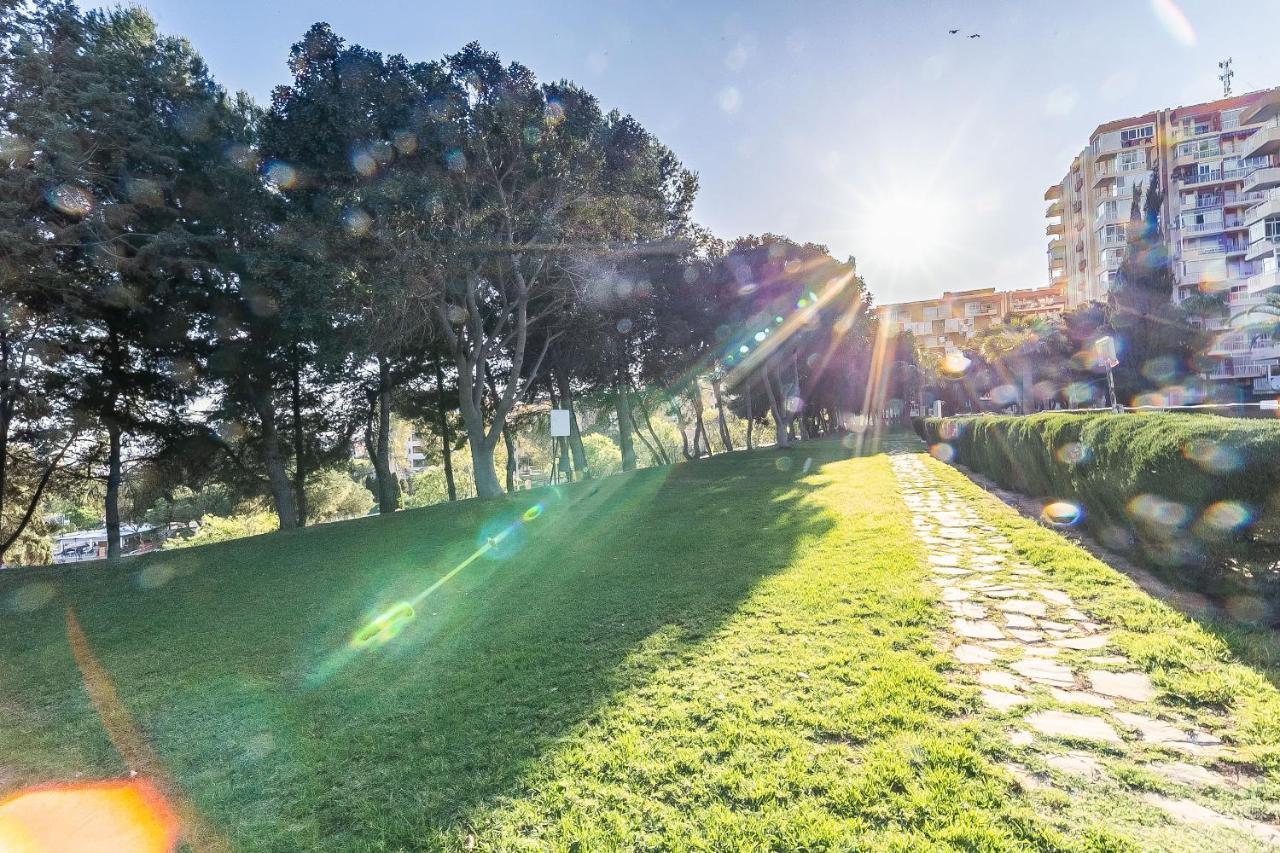 Sun Coast -- Superb With 4 Pools, Gardens & Breakfast Benalmádena