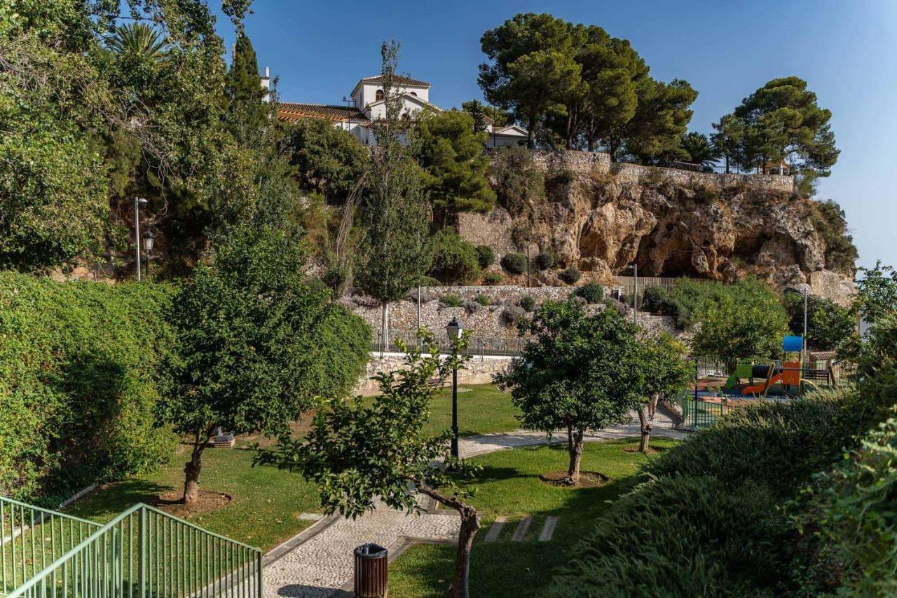 Sun Coast -- Superb With 4 Pools, Gardens & Breakfast Lejlighed