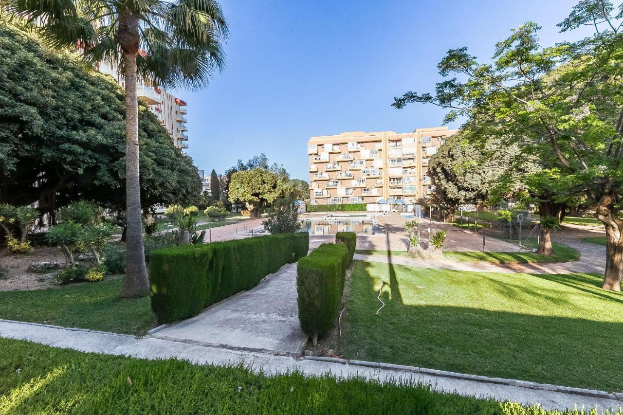 Sun Coast -- Superb With 4 Pools, Gardens & Breakfast Lejlighed *